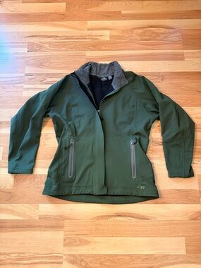 Outdoor Research Softshell Jacket Womens M Forest Green Fleece Lined Hiking Camp
